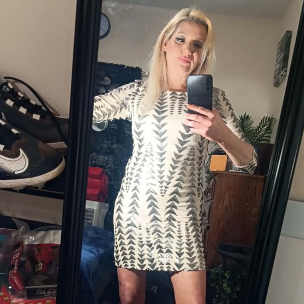 Chic Sequin Arrow Pattern Dress - image 3